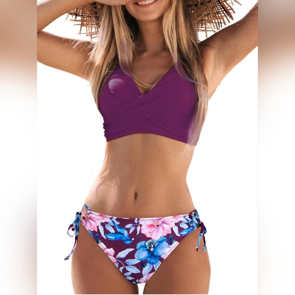 CUPSHE Women's Bikini Swimsuit Front Cross Lace Up Two Piece Bathing Suit - Picture 1 of 9